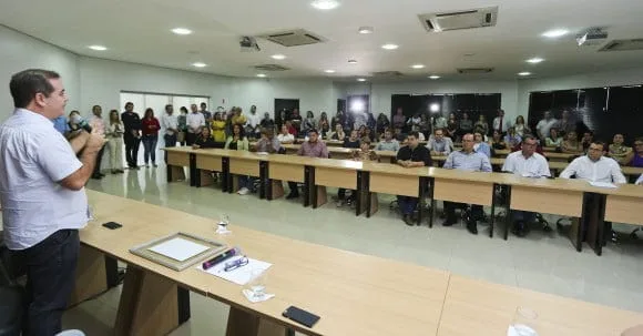 Tião Viana foi homenageado pela Federação das Indústrias. (Foto: Secom Acre)
