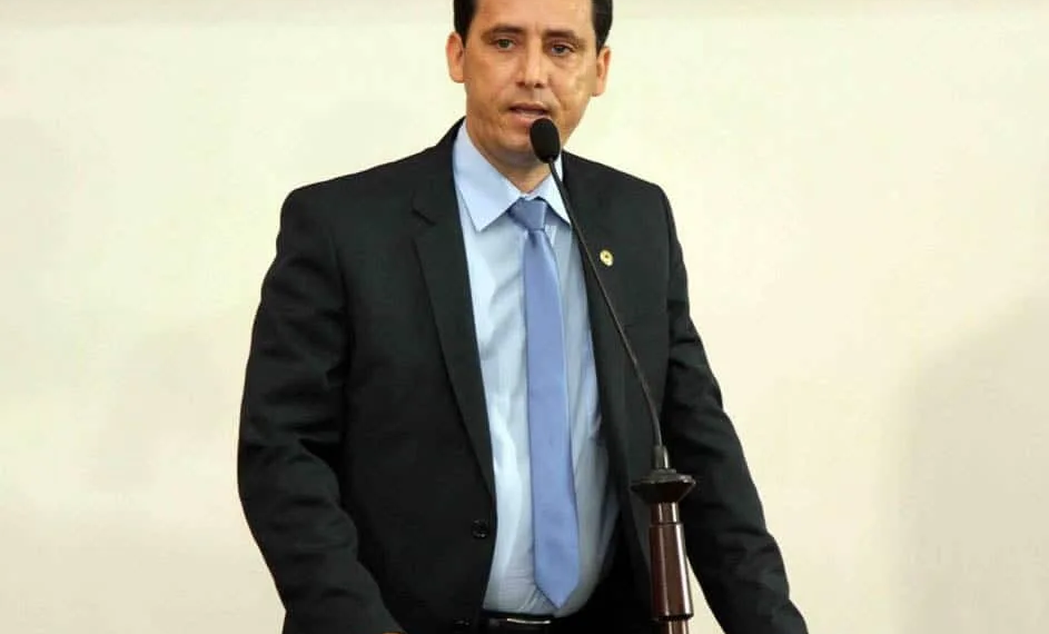 Deputado da oposição diz que não há perseguição. (Foto: Agência Aleac)