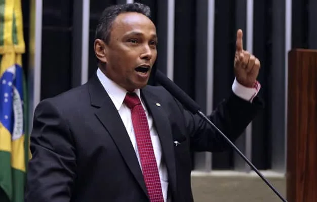 Sibá chamou o ato dos parlamentares de manobra regimental. (Foto: Divulgação)