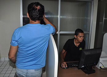 Bandidos audaciosos rendem funcionários e assaltam sede do Sindicato dos Policias Federais