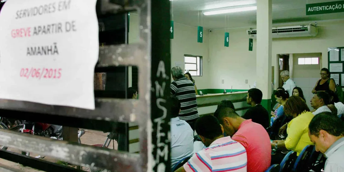 Empregados em greve temem sofrer represália. (Foto: Odair Leal/ A GAZETA)