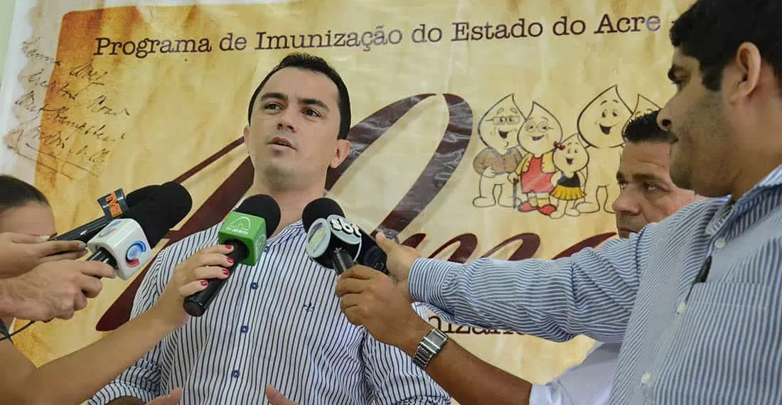 Secretário faz apelo para que a população se imunize. (Foto: Odair Leal/ A GAZETA)