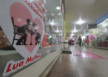 Comércio acreano registra pouco movimento para o Dia dos Namorados