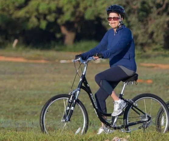 Presidente Dilma Rousseff pedalou ao ar livre ontem. (FOTO: ED FERREIRA FOLHAPRESS)