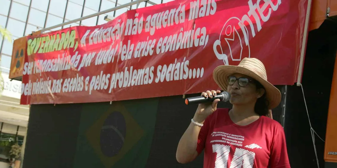 Greve dos professores estaduais ganha força e já alcança 50% do Estado