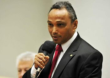 Sibá critica a possibilidade de votar PEC da Redução da Maioridade Penal até o final do mês