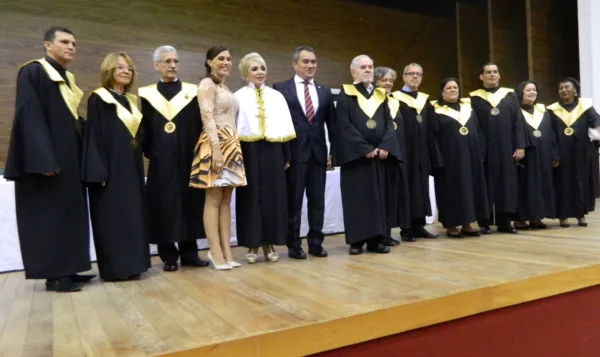 COLUNA SOCIAL DO LUIZ THEODORO: "Posse na Academia Acreana de Letras"