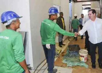Tião Viana acompanhou as obras e os novos equipamentos. (Foto: Secom Acre)