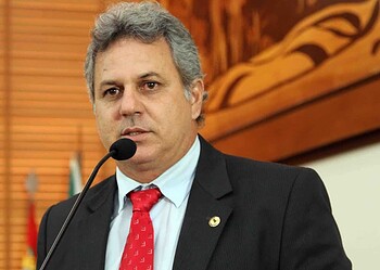 “Faço a defesa e não me preocupo com o desgaste, pois acredito neste projeto”, diz Lourival Marques