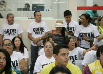 A categoria está em greve desde o início da semana. (Foto: Odair Leal/ A GAZETA)