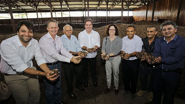 Maria Lúcia visitou o Complexo  de Piscicultura e Cooperacre. (Foto: Secom Acre)