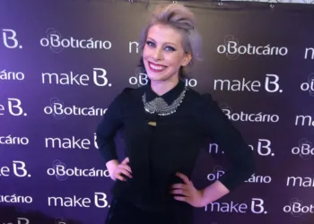 Dica é utilizar o primer para os makes nos dias quentes