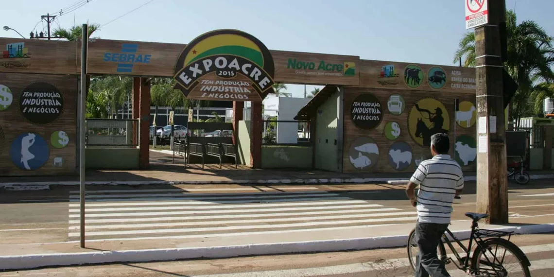 Abertura ao público dos estandes de exposição, dos setores de 
gastronomia, atividades de negócios e entretenimento ocorre às 18h. (Foto: Odair Leal/ A GAZETA)