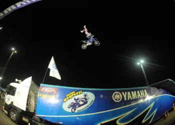 Feras do Motocross Freestyle se apresentam na Expoacre nesta quinta