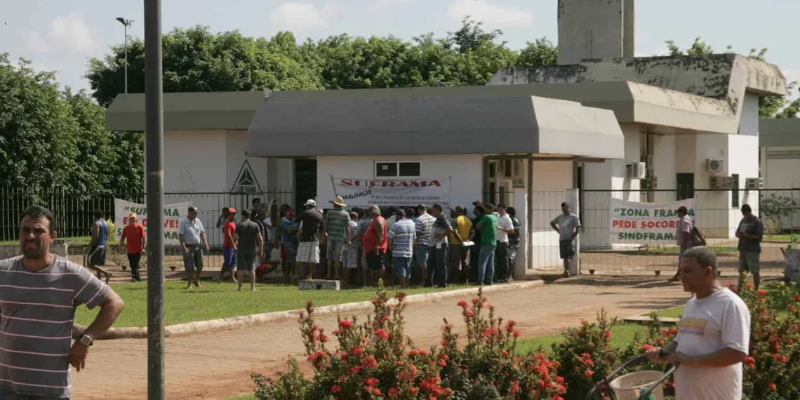 Votação que definiria o fim da greve da Suframa é adiada para dia 14