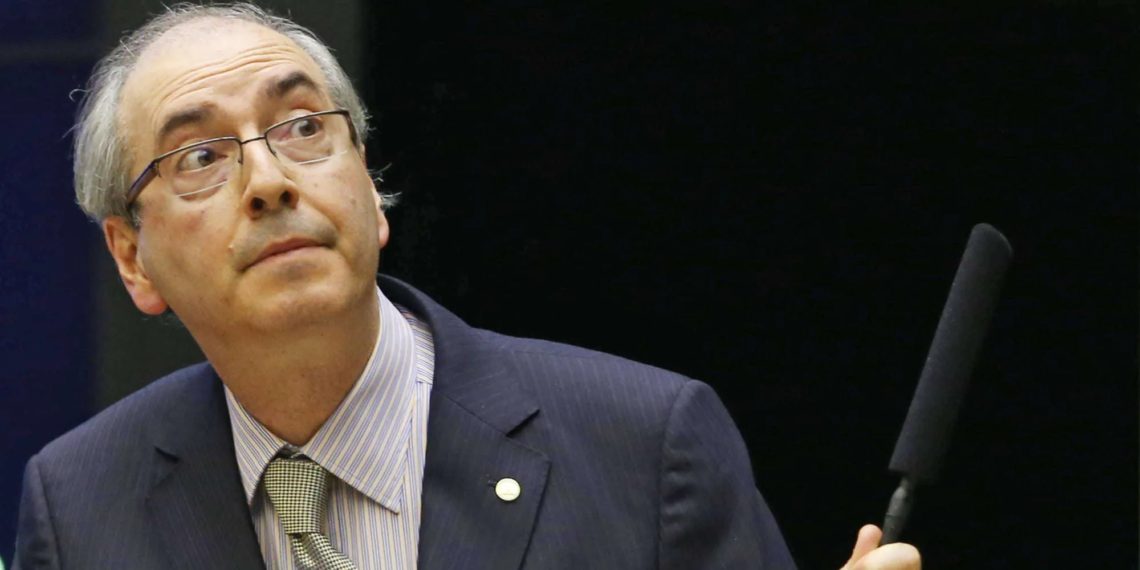 Brasil, Brasília, DF. 23 /10/2013. O deputado, Eduardo Cunha (PMDB RJ), discursa na tribuna da Camara dos Deputados,  durante votação da renegociação das dividas de estados e municípios com a União. - Crédito:DIDA SAMPAIO/ESTADÃO CONTEÚDO/AE/Código imagem:179091