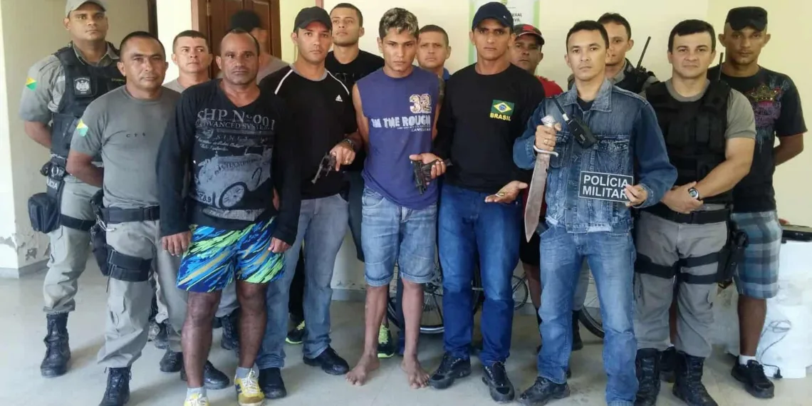 Pouca horas após os crimes os assaltantes foram detidos pela Polícia Militar