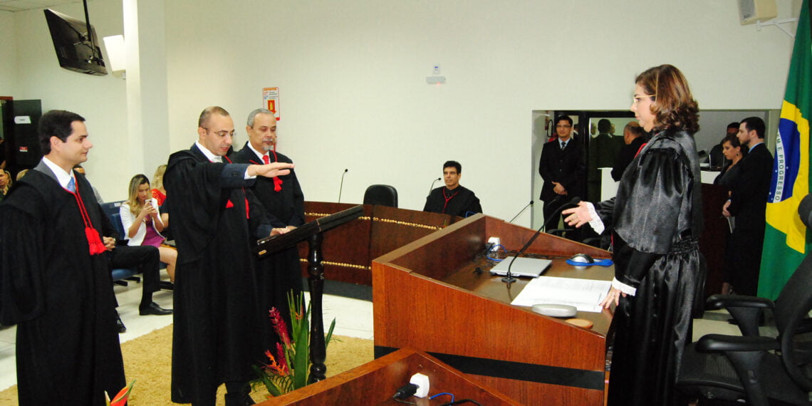 A Escolha do magistrado ocorreu em sessão solene no plenário do órgão na tarde de quinta-feira, 30
