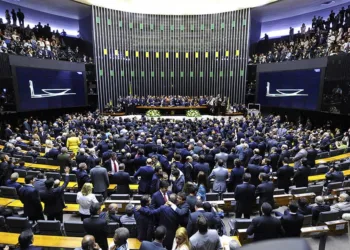 Deputadas do Acre estão na lista de parlamentares com menos de 75% de presença no plenário da Câmara