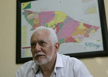 Cônsul do Peru no Acre estende convite para o evento. (Foto: Odair Leal/ A GAZETA)