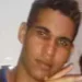 Paulo César da Costa da Silva, de 35 anos, foi encontrado no quintal de casa com um tiro no peito