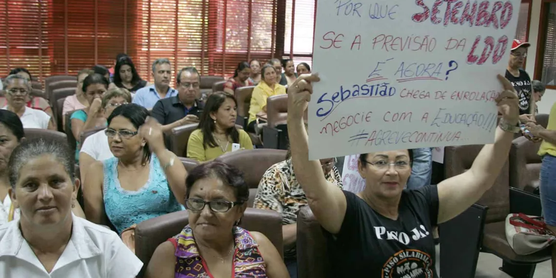 Após polêmica, aumento para delegados é aprovado na Aleac