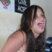 Mulher surta e quebra tudo em quarto de Motel
