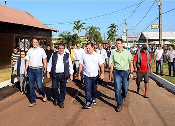 Tião Viana acompanha ajustes finais para a realização da Expoacre 2015