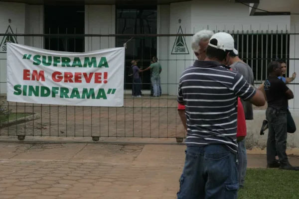 Votação sobre veto a reajuste salarial da Suframa é novamente adiada