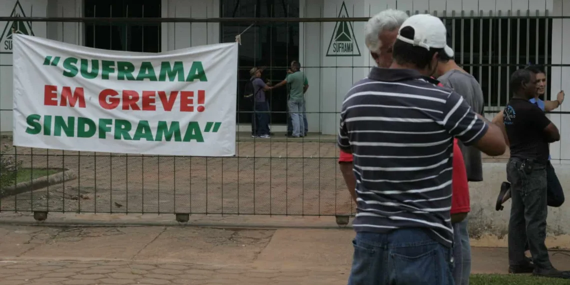 Votação sobre veto a reajuste salarial da Suframa é novamente adiada