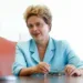 “As pessoas caem quando estão dispostas a cair. Não estou. Não tem base para eu cair”, diz Dilma