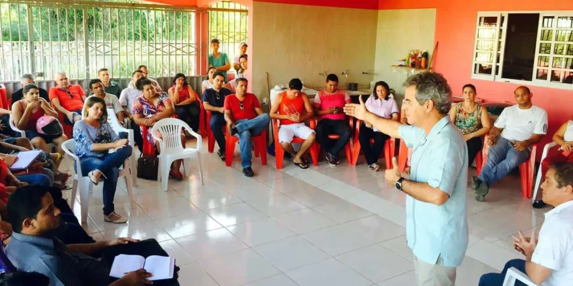 Agenda no Bujari se encerrou com uma reunião política. (Foto: Assessoria)