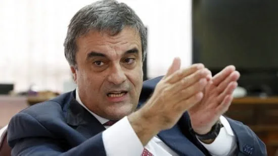 Cardozo determina que PF investigue violação de dados sigilosos de Lula