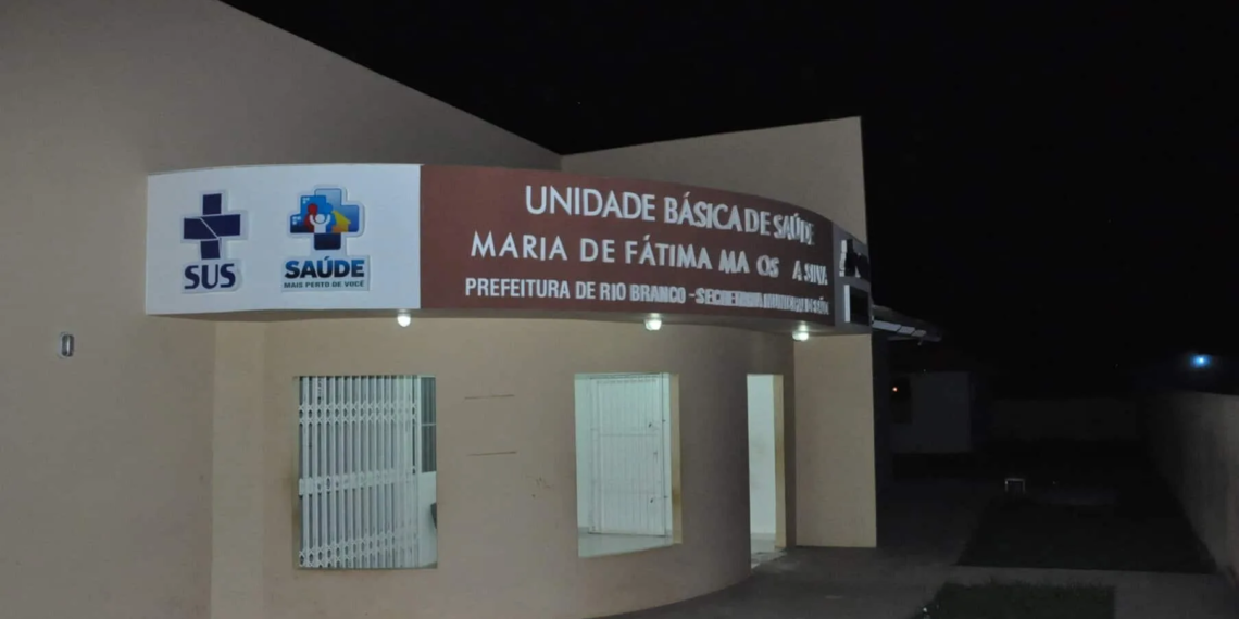 Quatro homens armados invadem posto de Saúde e fazem um arrastão