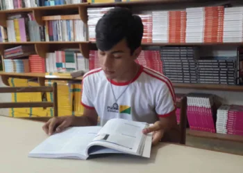 Com apenas 16 anos, jovem acreano representará o Acre na Câmara Federal