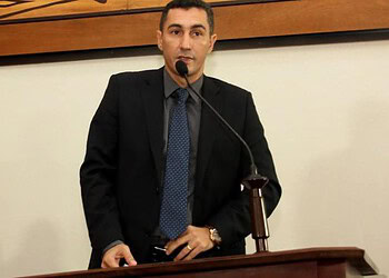 Jesus Sérgio garante que a Aleac recebe todos os que procuram ajuda dos parlamentares. (Foto: Aleac)