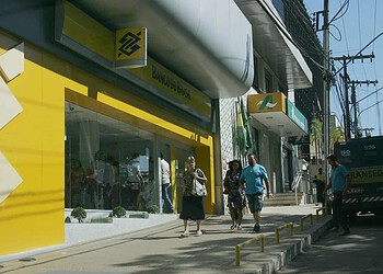 Bancários negam que entrarão em greve nesta segunda-feira, 28,