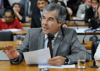 Senador critica políticos que fizeram piada sobre criminalidade no Acre