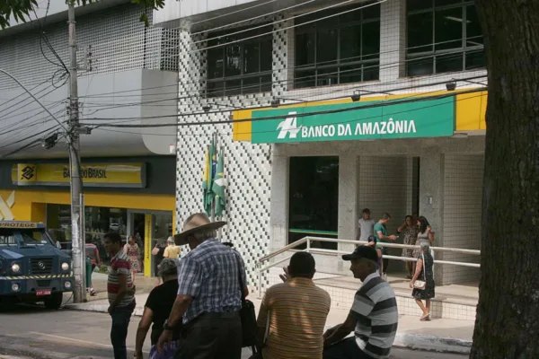 Atenção para funcionamento de repartições públicas e privadas durante feriado prolongado