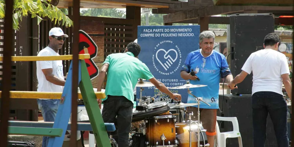 Movimento incentiva a população comprar de pequenos negócios