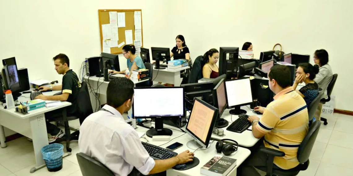 Com processo sem papel, assessores prestam apoio jurídico pela internet