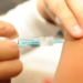 Segunda dose da vacina contra o HPV está disponível para meninas em todo país