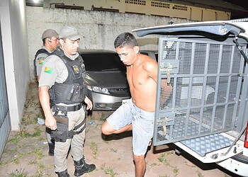 Traído pela tecnologia: homem usa celular para cometer assalto e acaba preso