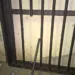 Por várias madrugadas, detentos cerravam e de manhã cobriam a parte serrada com sabão