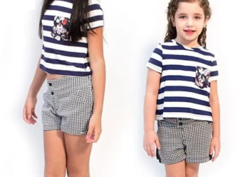 Look versátil, para meninas maiores e menores! Hillary e Amanda vestem blusinhas listradas de malha e shorts de alfaiataria Tyrol, com sapatilhas Melissa. Lindas!