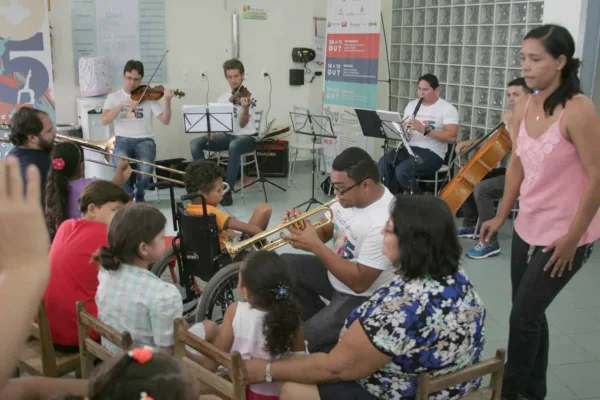 Festival leva música ao Hospital das Crianças e Apae