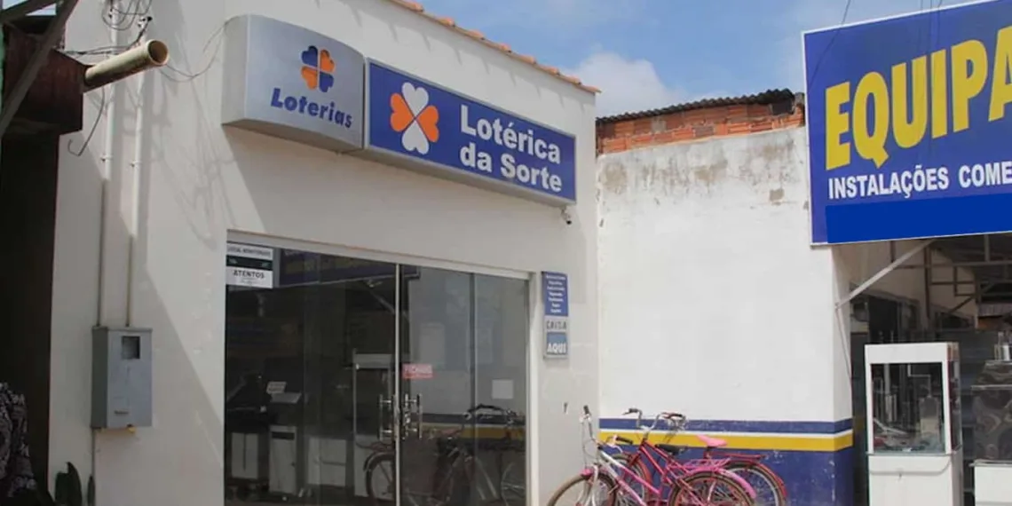 Bando arromba parede de Casa Lotérica e rouba mais de R$ 90 mil
