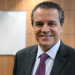 Ministro do Turismo visita o Acre, assina convênios e fala que questão de passagens aéreas precisa ser resolvido