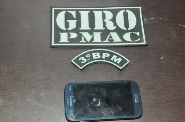 Homem cobra resgate por celular roubado