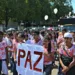 Após morte de professora, alunos fazem protesto em frente à Delegacia